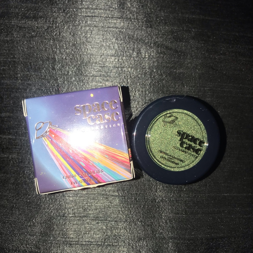 Space Case Cosmetics Eyeshadow Messy Lonchnessy